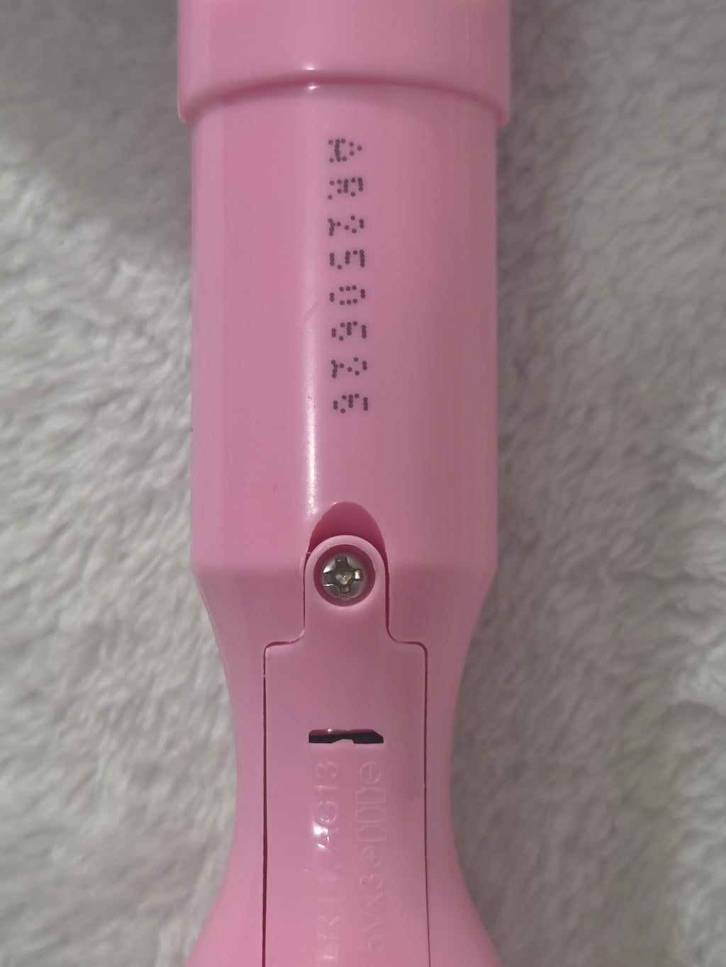 Sanrio Hello Kitty LED Mirror — battery compartment LR44 AG13 1.5Vx3