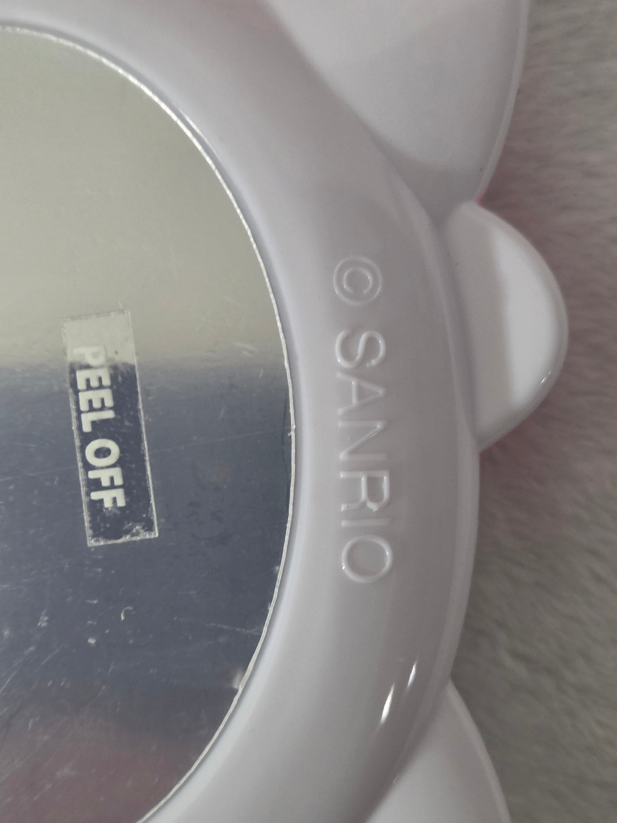 Sanrio Hello Kitty LED Mirror — handle serial number detail