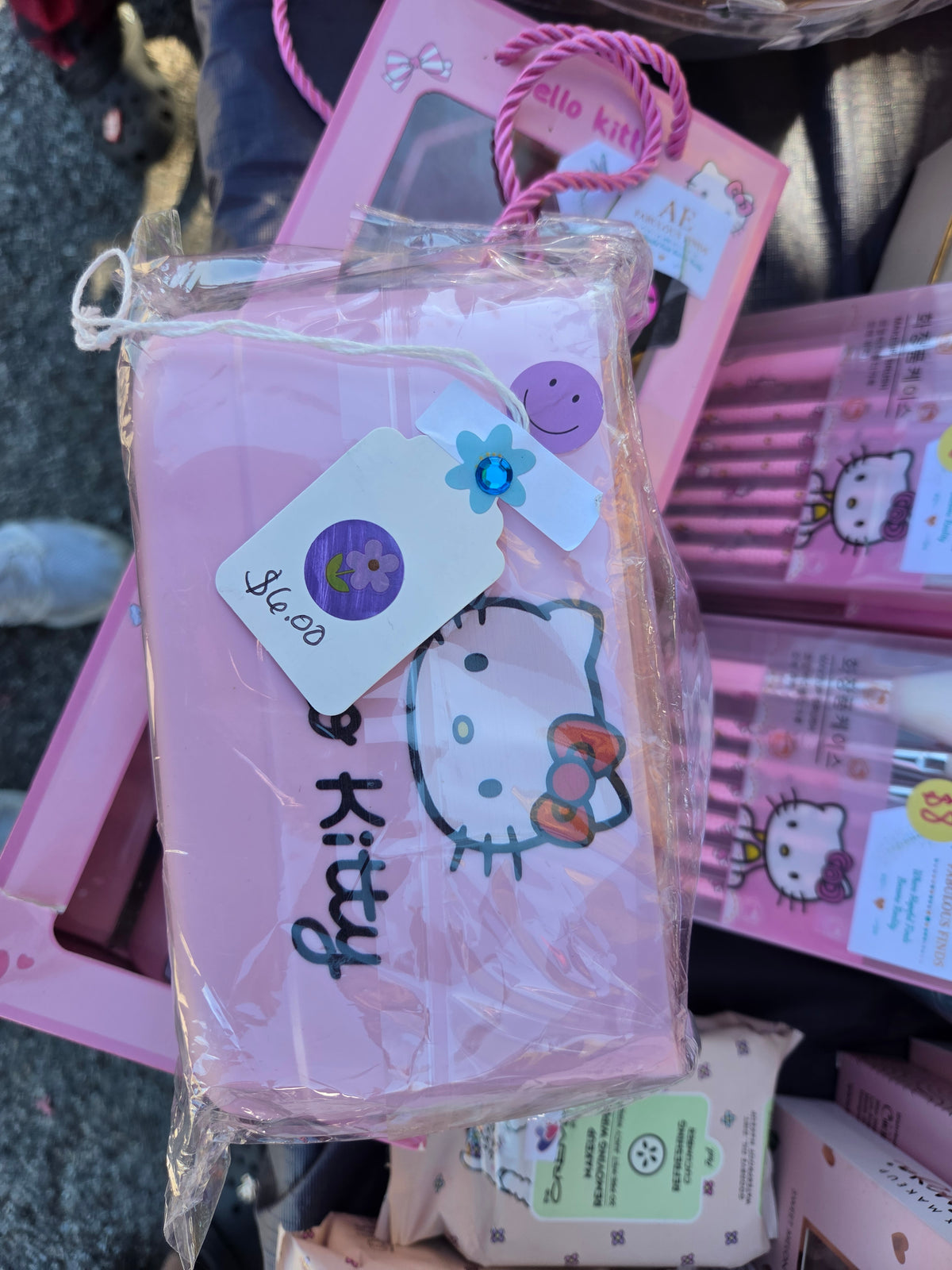 Hello Kitty Organizer